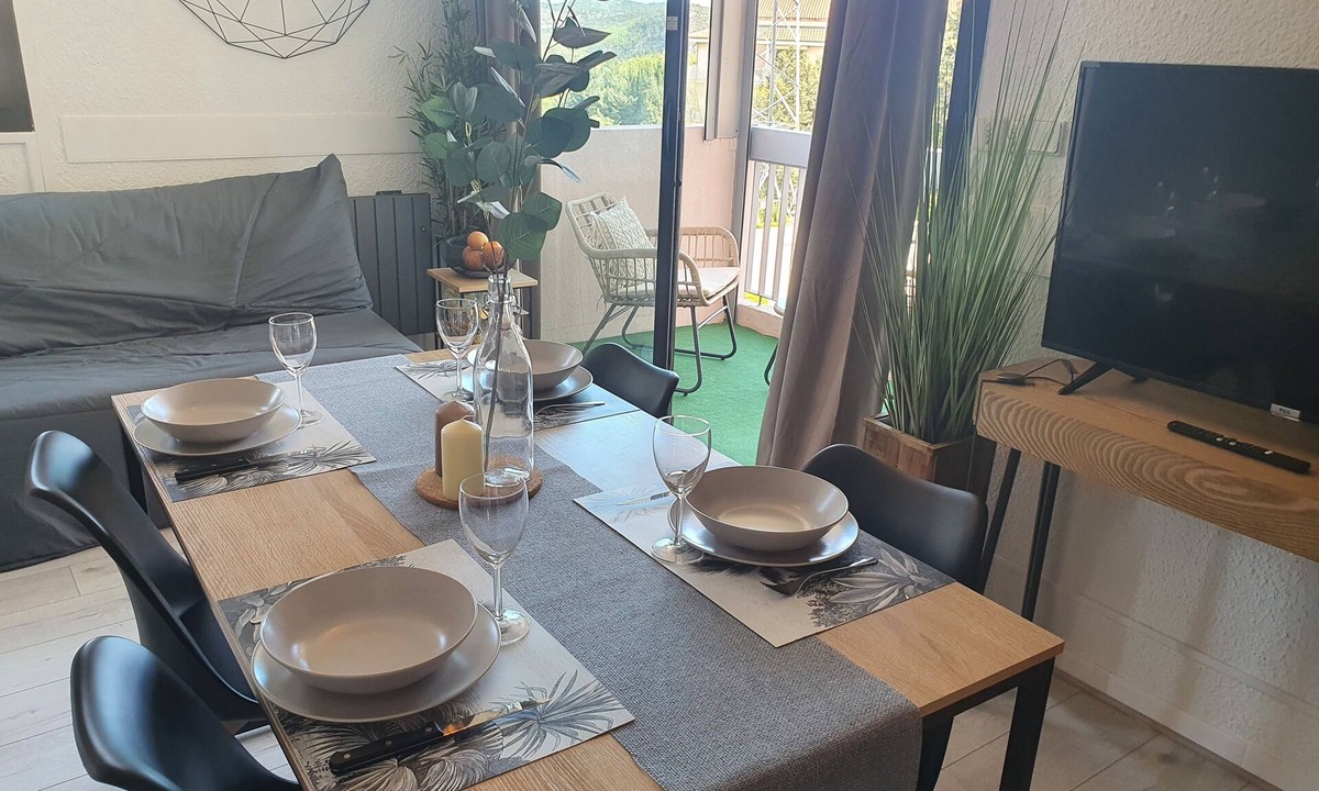 Greoux-les-Bains Apartment | Studio