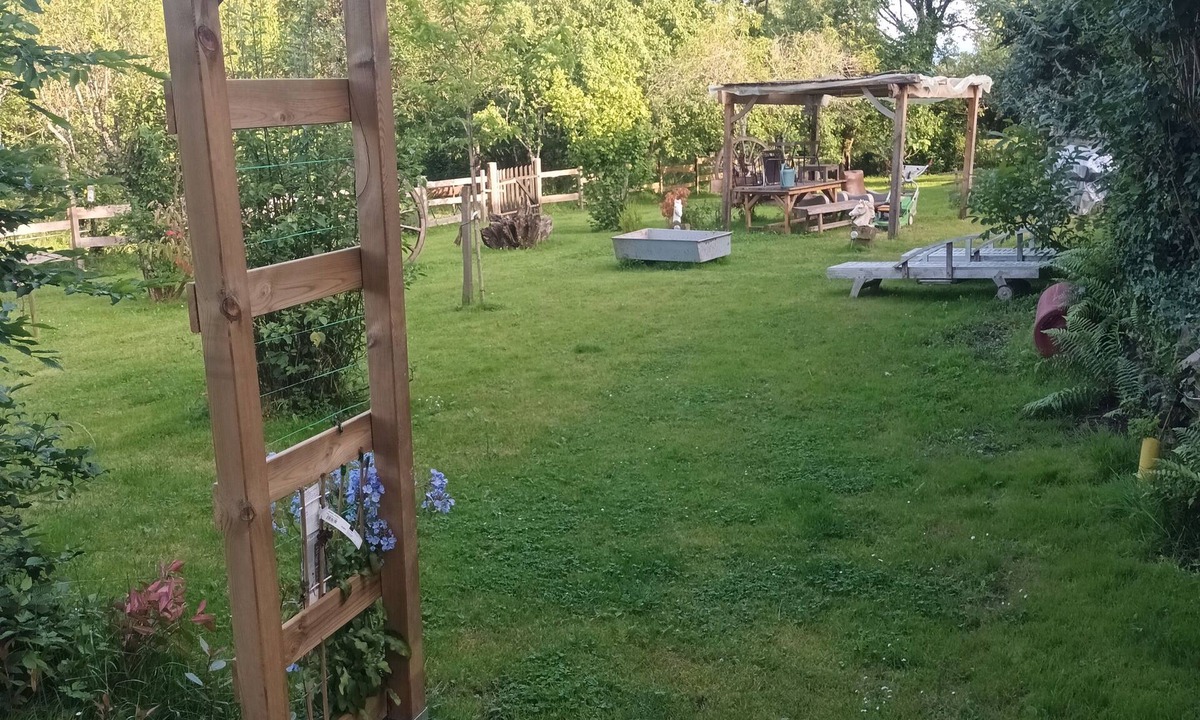 Lourdoueix-Saint-Michel House | Studio barn conversion land bbq possible render horse