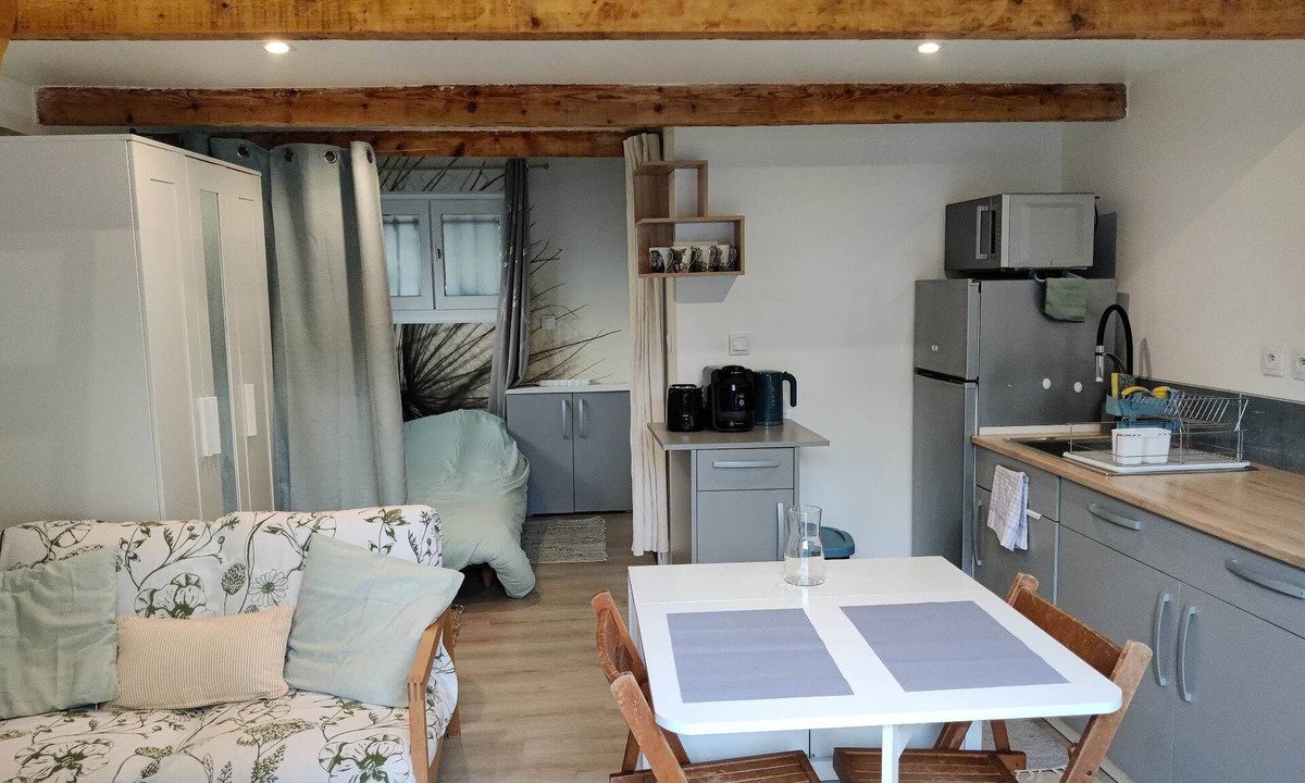 Saint-Andre-de-Sangonis Apartment | Studio Indépendant