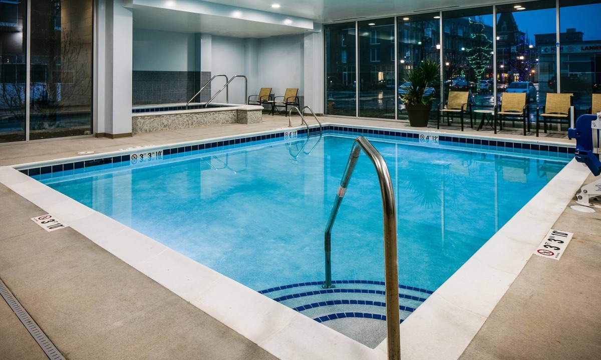 Historic East Village Apartment | Studio | Free Breakfast, Indoor Pool, Hot Tub