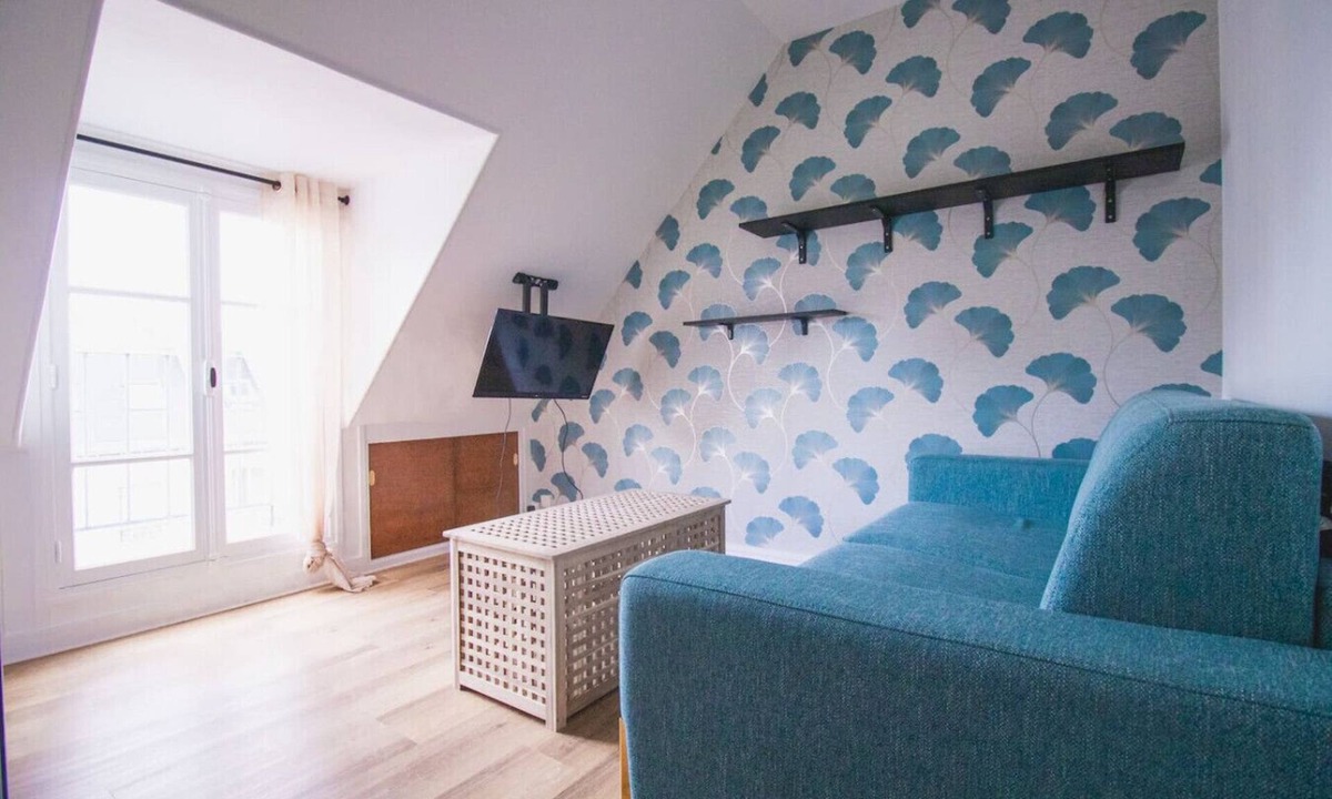 17th Arrondissement Apartment | Studio FullEquiped 2person with balcony 17th