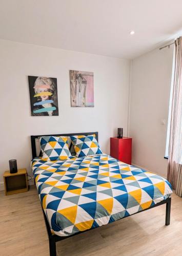 Charleville-Mezieres Apartment | STUDIO HELSINKI - Style et Modernité