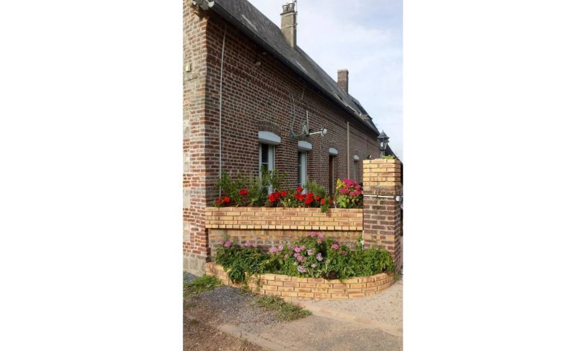 Crasville-la-Mallet Apartment | Studio Honore de Balzac