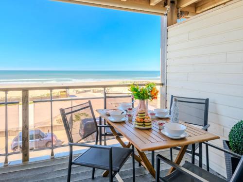 Mimizan-Plage Apartment | Studio Horizon-1 by Interhome