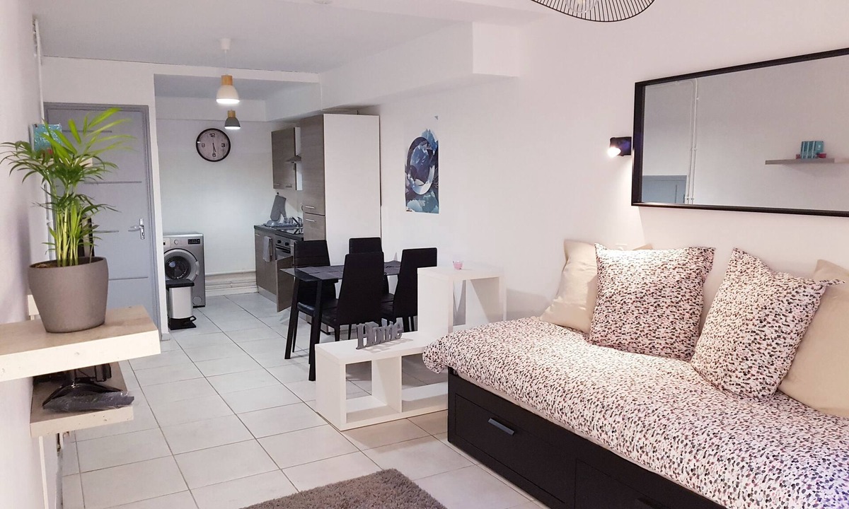 Lourdes Apartment | ★ STUDIO HYPER CENTER, CALM & COZY ★