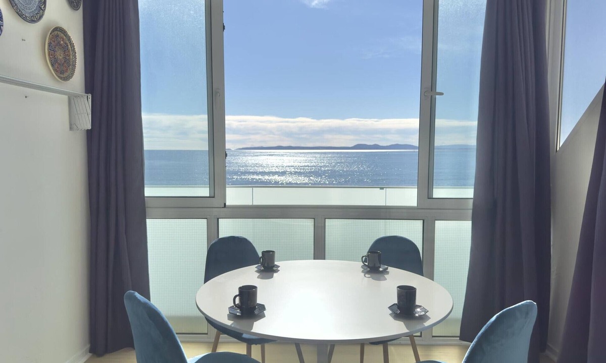 Almadraba-Canyelles Apartment | Studio in Canyelles with parking - Sea view, up to 4 guests
