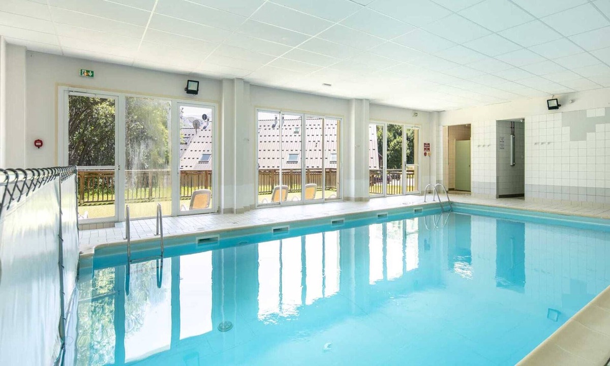 Saint-Sorlin-d'Arves Apartment | Studio in Alps with Pool & Near Ski Resort