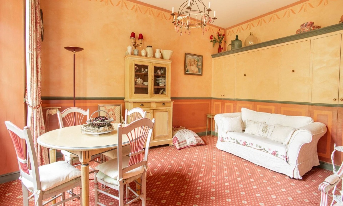 Montbrun-les-Bains Apartment | Studio in Montbrun Castle with Pool