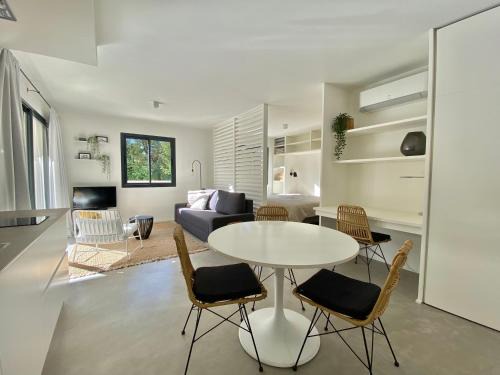 Malaucene Apartment | STUDIO in res. LES CYCLISTES