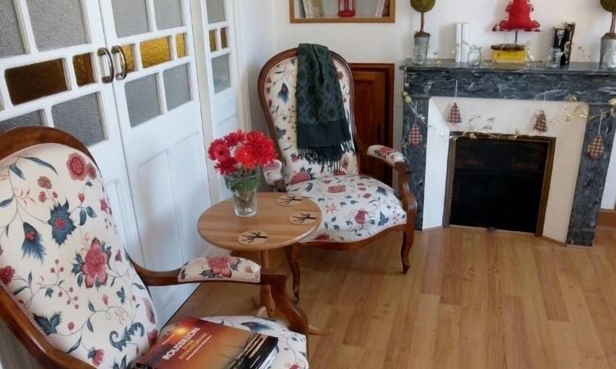 Maureillas-Las-Illas Apartment | Studio in the Pyrenees: mountain biking, hiking and Catalan culture.