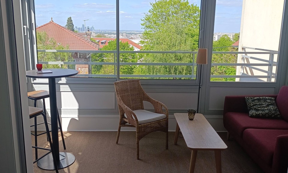 Meudon Apartment | Studio in the greenery with view of Paris 12 mn paris Montparnasse