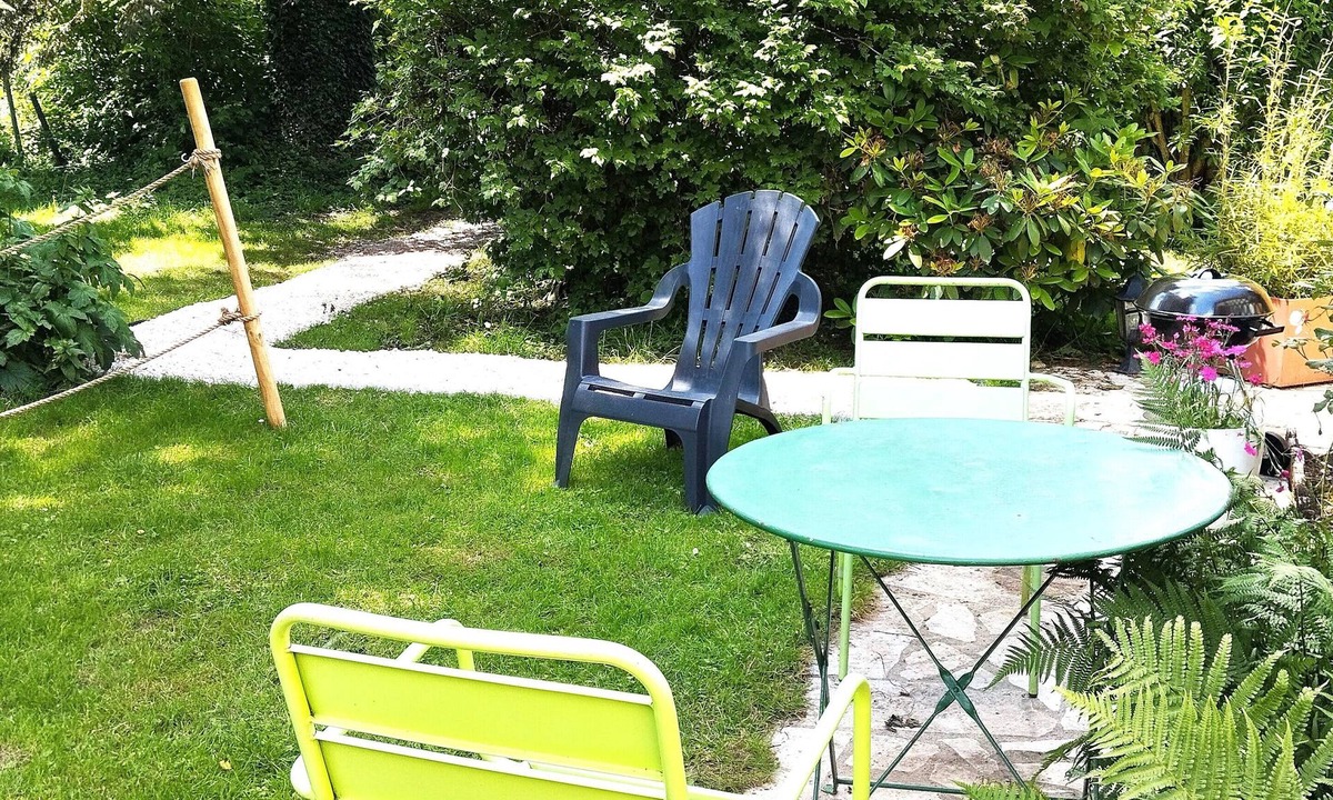 Saint-Brisson Apartment | Studio in the Morvan