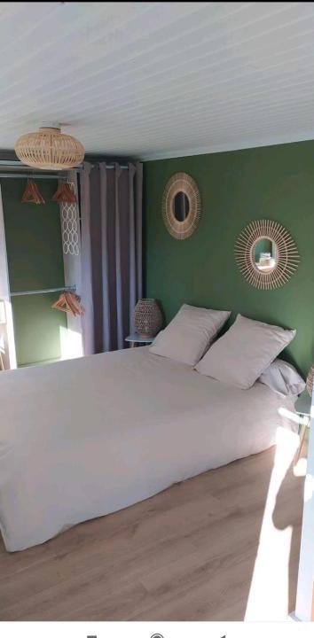 Les Hauts de Saint-Aubin Apartment | Studio indépendant au calme