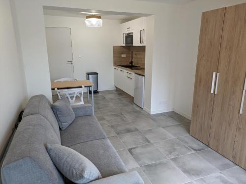 Cesson-Sevigne Apartment | Studio indépendant en rez-de-jardin