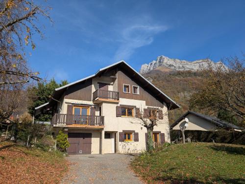 Saint-Pierre-d'Albigny Bed & Breakfast | Studio indépendant chez habitant