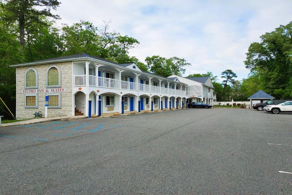 Galloway Hotel | Studio Inn and Suites