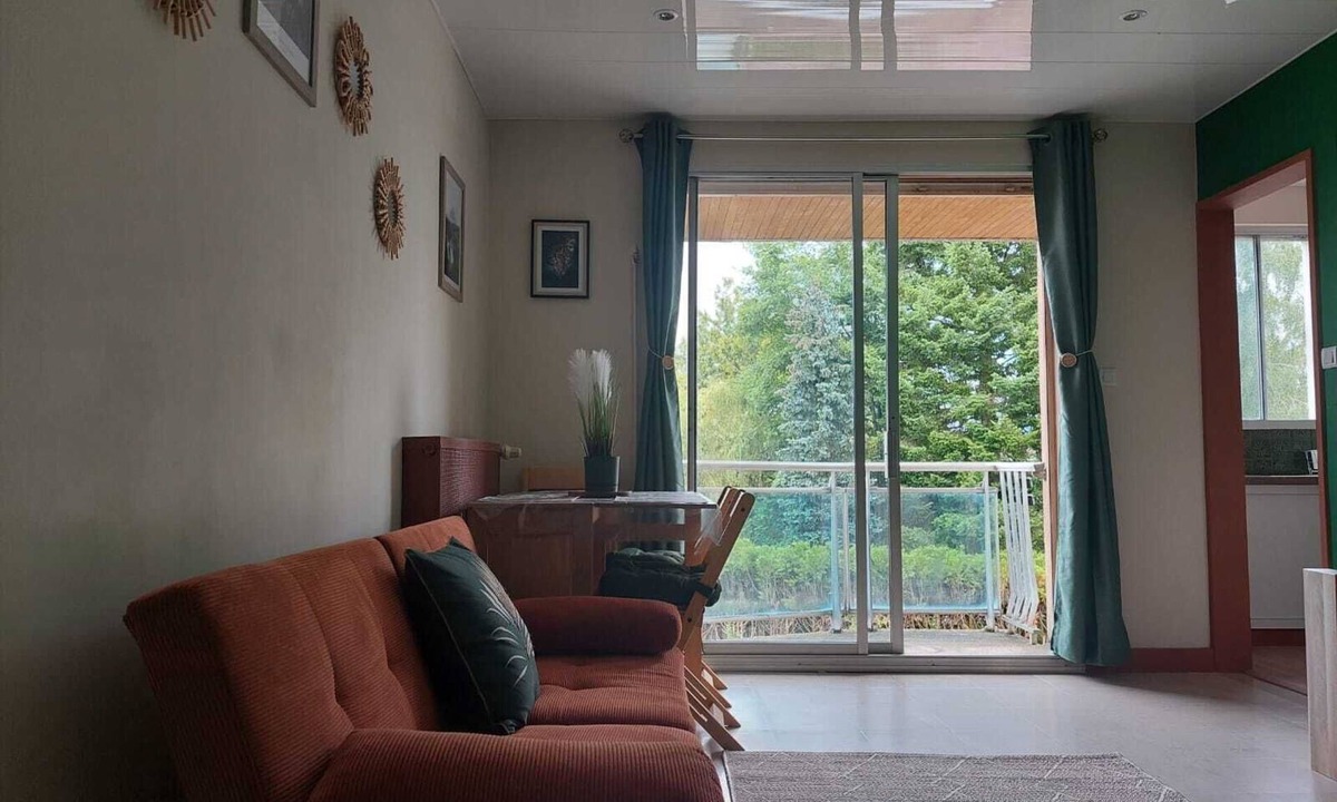 Avallon Apartment | Studio- Jungle Room