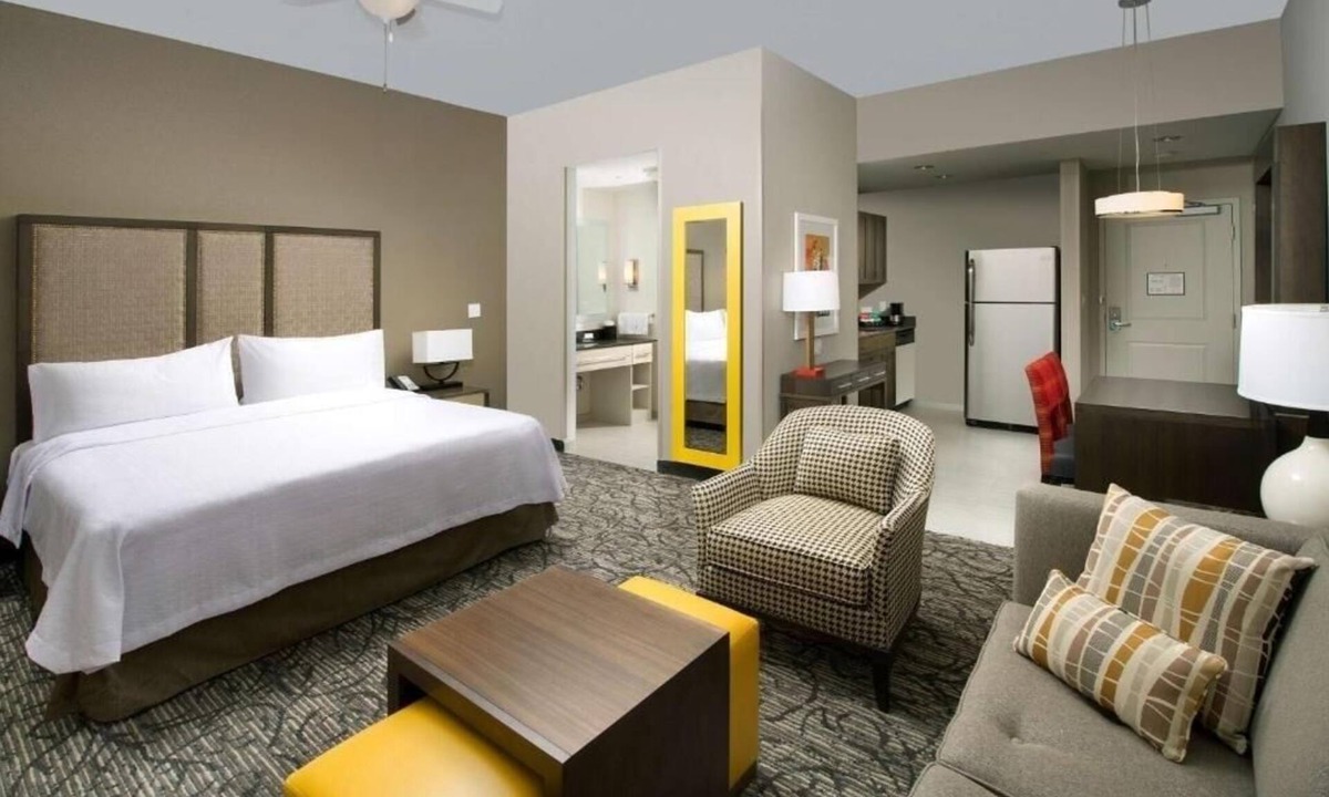 The Roads Apartment | Studio King Suite Near Simpson Park MIA