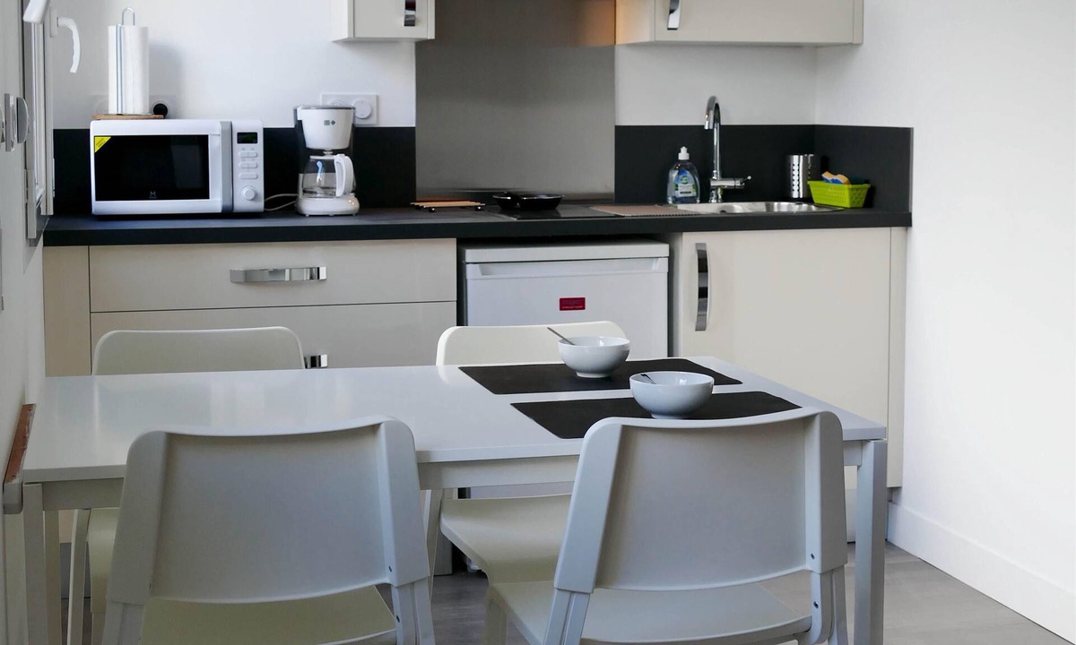 Falaise Apartment | Studio kitchen, bathroom, sleeping area, TV, WiFi