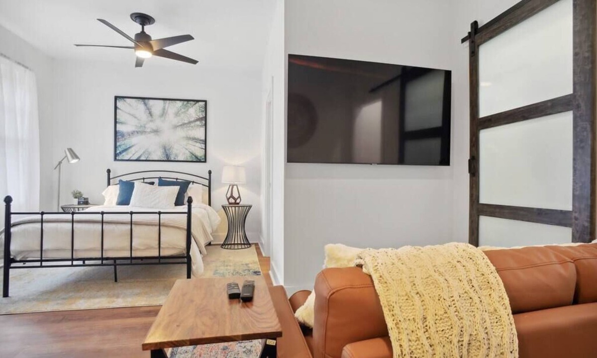 Inman Park Apartment | Studio@Krog - Inman Park!