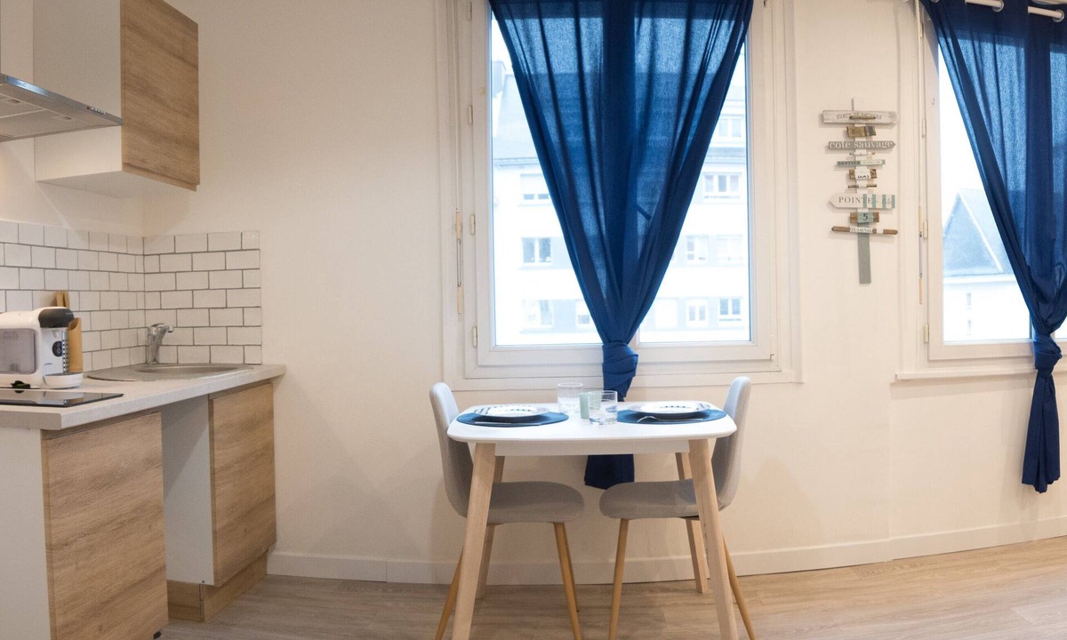 Lorient Apartment | STUDIO "L'OCEANE" HYPERCENTRE WITH PARKING
