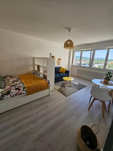 Devant-les-Ponts Apartment | Studio La Belle Vue -Proche Hyper Centre-ville-