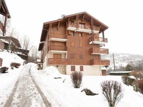 Saint-Gervais-les-Bains Apartment | Studio La pointe des Aravis 4 by Interhome
