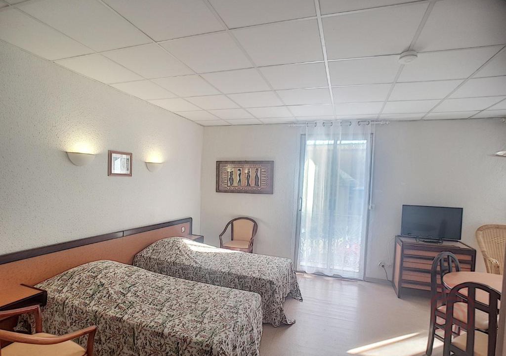 Lamalou-les-Bains Apartment | Studio Lamalou-les-Bains, 1 pièce, 2 personnes - FR-1-451-48