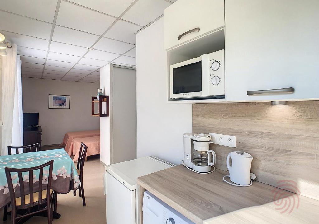 Lamalou-les-Bains Apartment | Studio Lamalou-les-Bains, 1 pièce, 2 personnes - FR-1-451-64