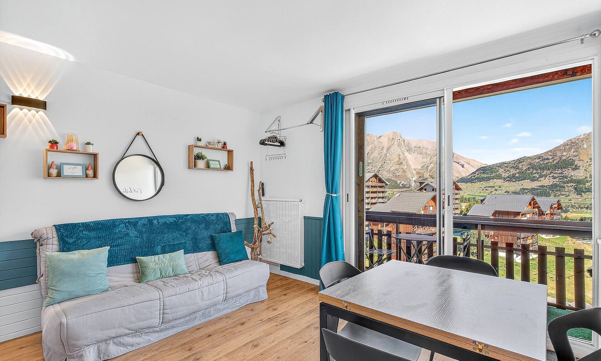 Saint-Etienne-en-Devoluy Apartment | Studio "Le 27" with Mountain View, Balcony, and Wi-Fi