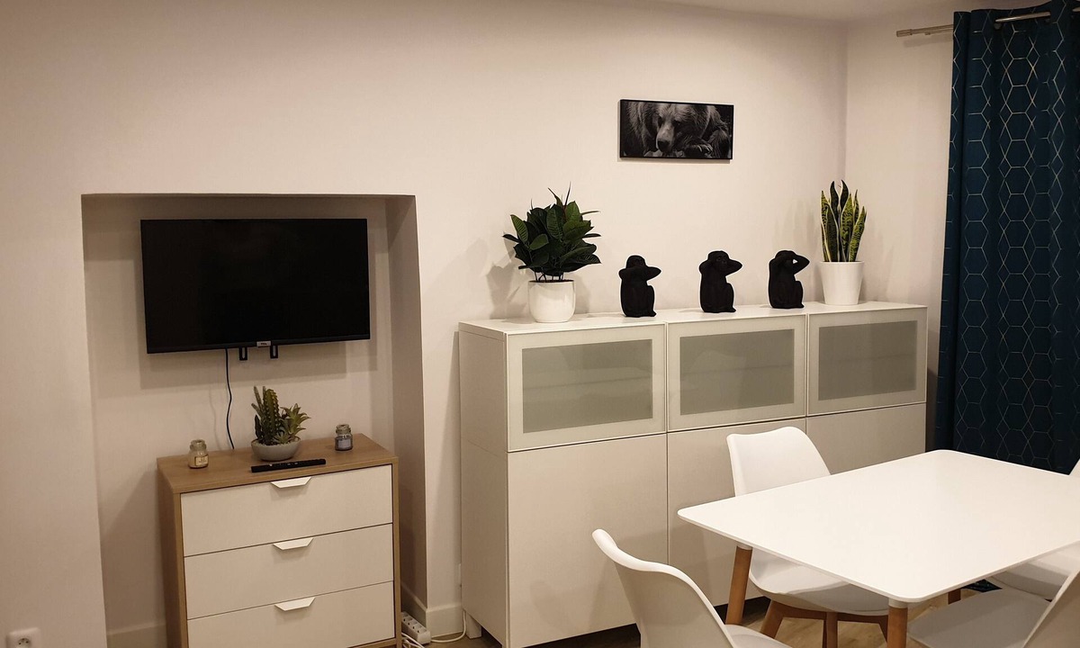 Saint-Ouen-l'Aumone Apartment | Studio Le Petit Marbré