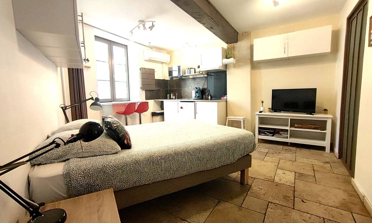 Avignon City Centre Apartment | Studio "le travertin"