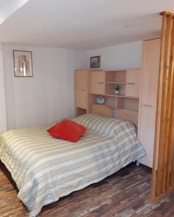 Lezignan-Corbieres Apartment | Studio lena