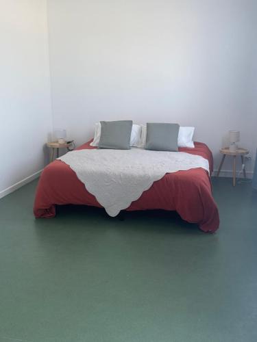 Bray-en-Val House | Studio Les écuries de la forêt