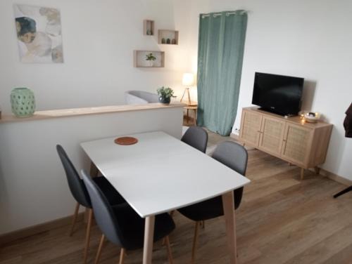 Chateauroux Apartment | Studio "Les Fontaines"