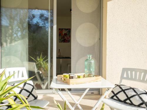 Arcachon Apartment | Studio Les Pieds dans l'eau by Interhome