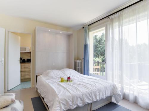 Deauville City Centre Apartment | Studio Les Prairies by Interhome