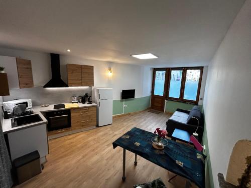 Quillan Apartment | Studio les Rosiers