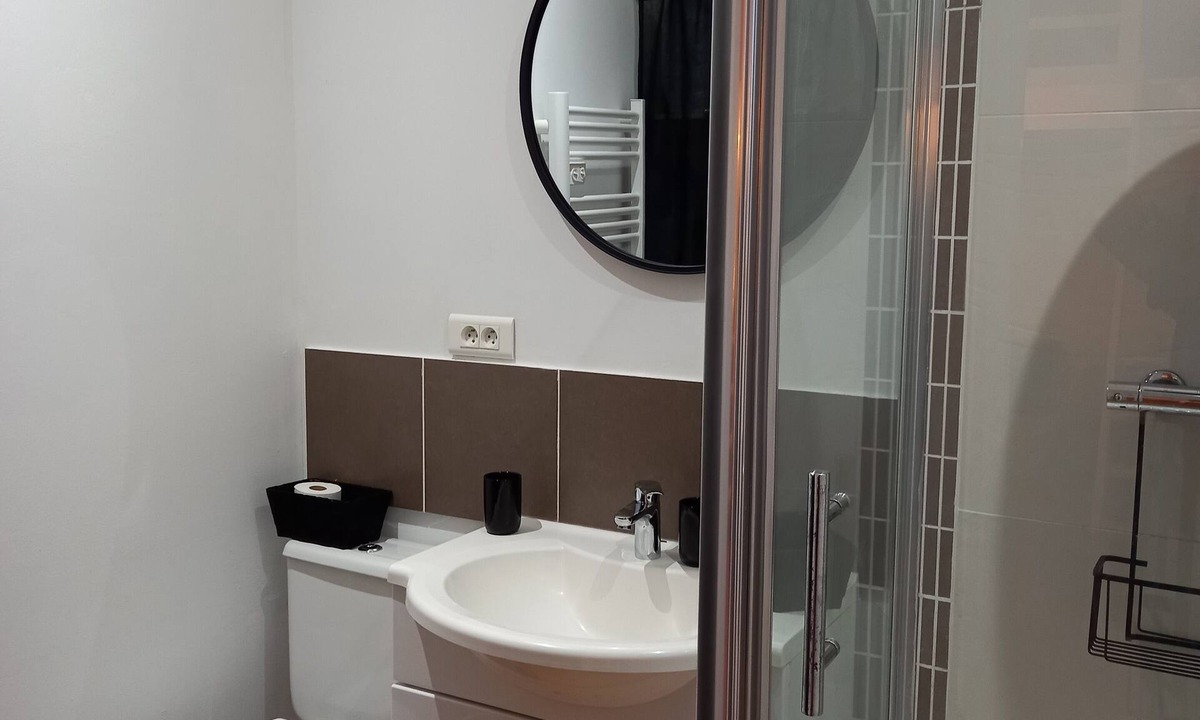 Bouillargues Apartment | Studio Loft Avec Terrasse et Jardin Dans Exploitation Vititcole