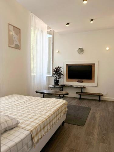 Salernes Apartment | Studio lumineux avec belle vue