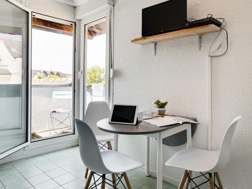 Carnac Apartment | Studio Maison Port En Dro-4 by Interhome