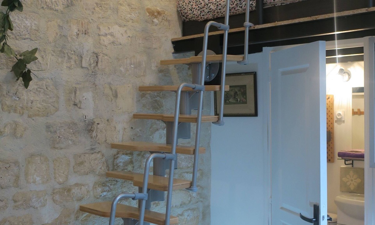 Quartier Saint-Ambroise Apartment | Studio Marais Ménilmontant
