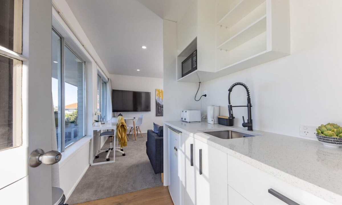 Remuera Apartment | Studio Market Rd · Central Clean Stylish Self-Contained Studio