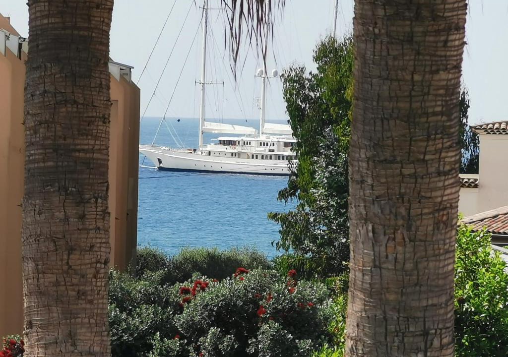 Cros-de-Cagnes Apartment | Baleni House