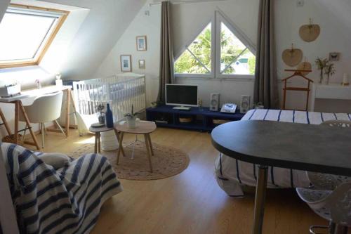 Emieville Apartment | Studio meublé près des plages du débarquement