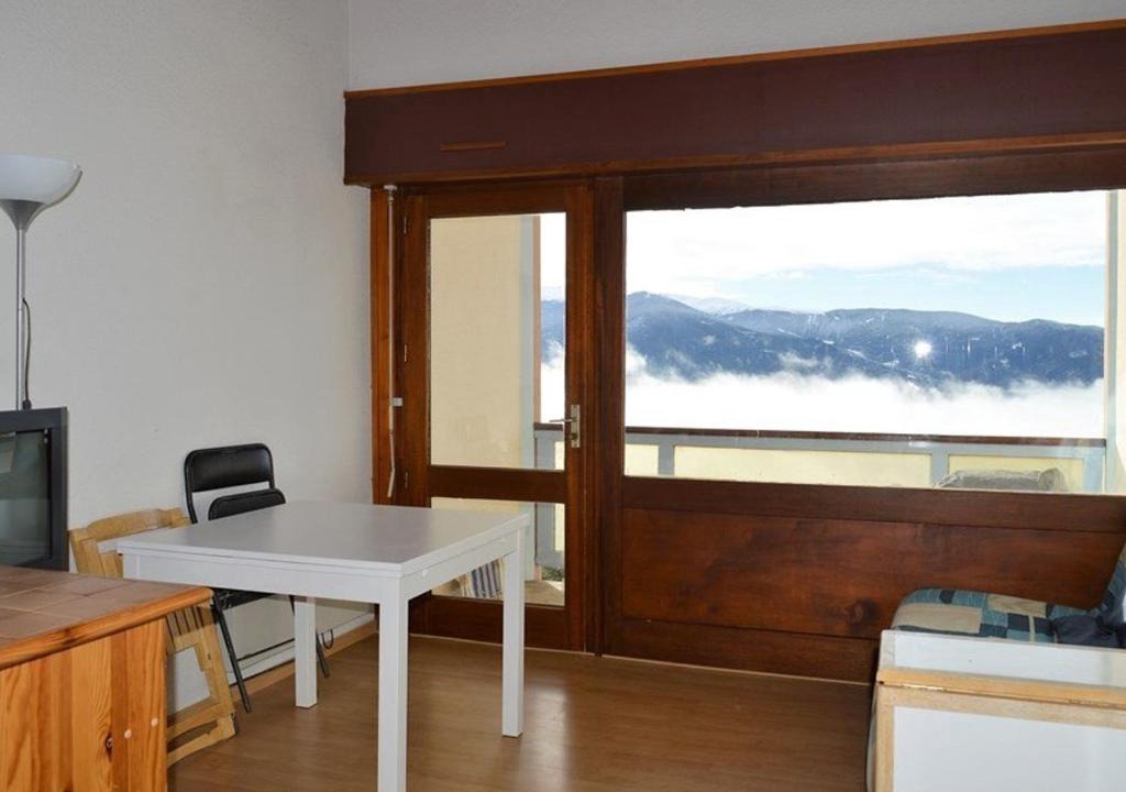 Font-Romeu-Odeillo-Via Apartment | Studio mezzanine sud avec parking à Font-Romeu - FR-1-580-33