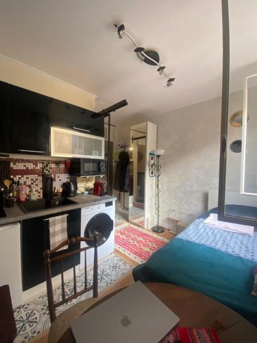 Republique–Point-du-Jour Apartment | Studio Mondrian