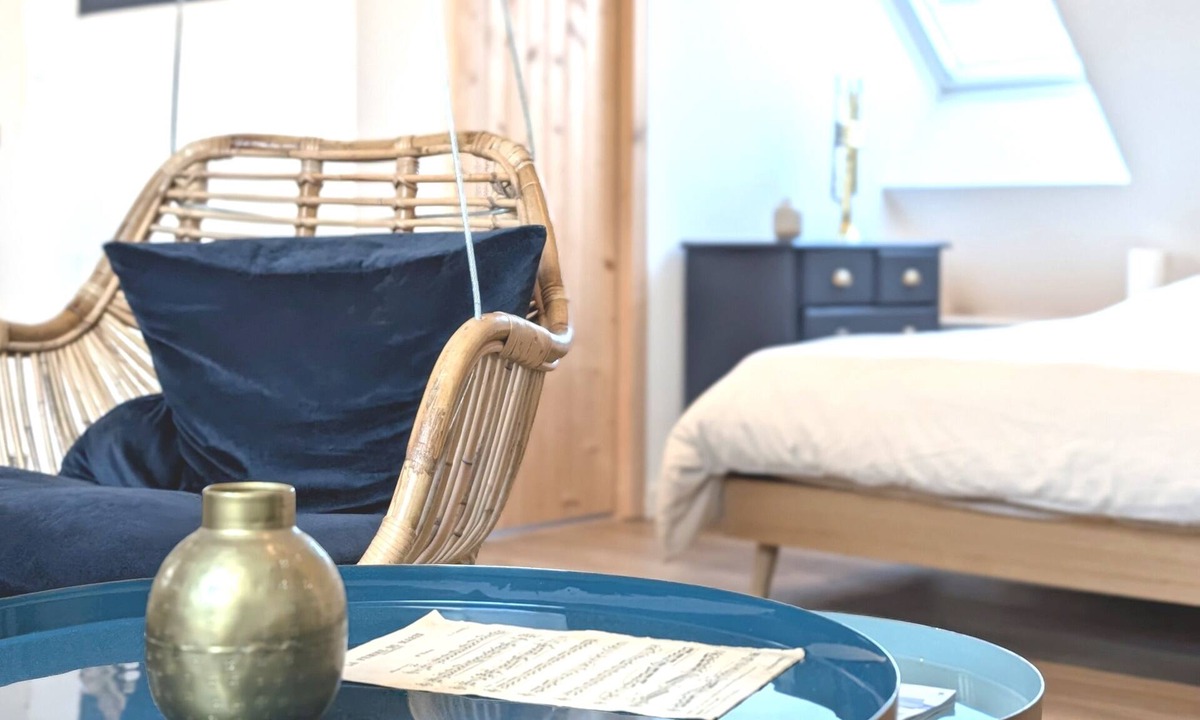 Chatelaudren Apartment | Studio musique, vue étang