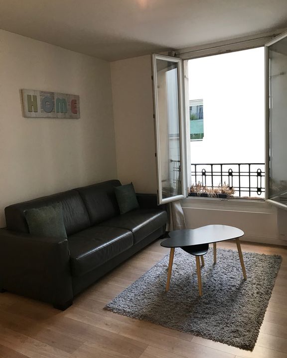 La Villette Apartment | STUDIO NEAR CANAL SAINT MARTIN