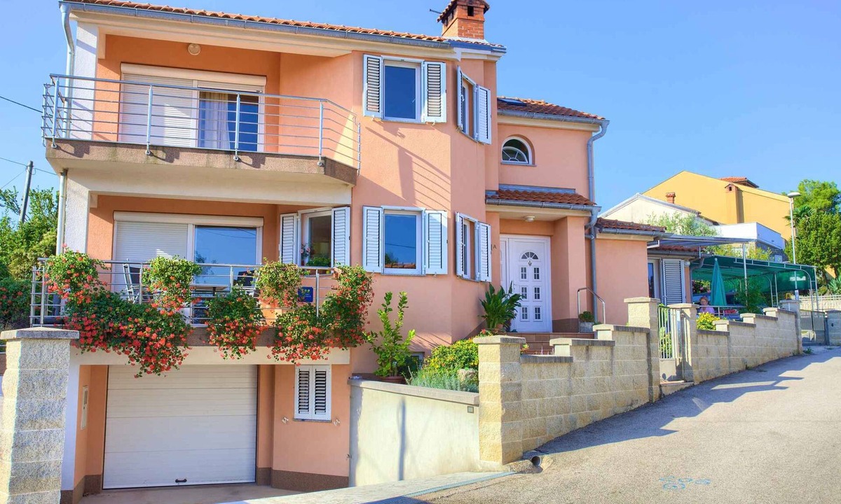 Vantacici Apartment | Studio near the beach